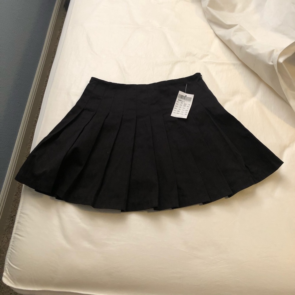 Brandy Melville Pleated skirt